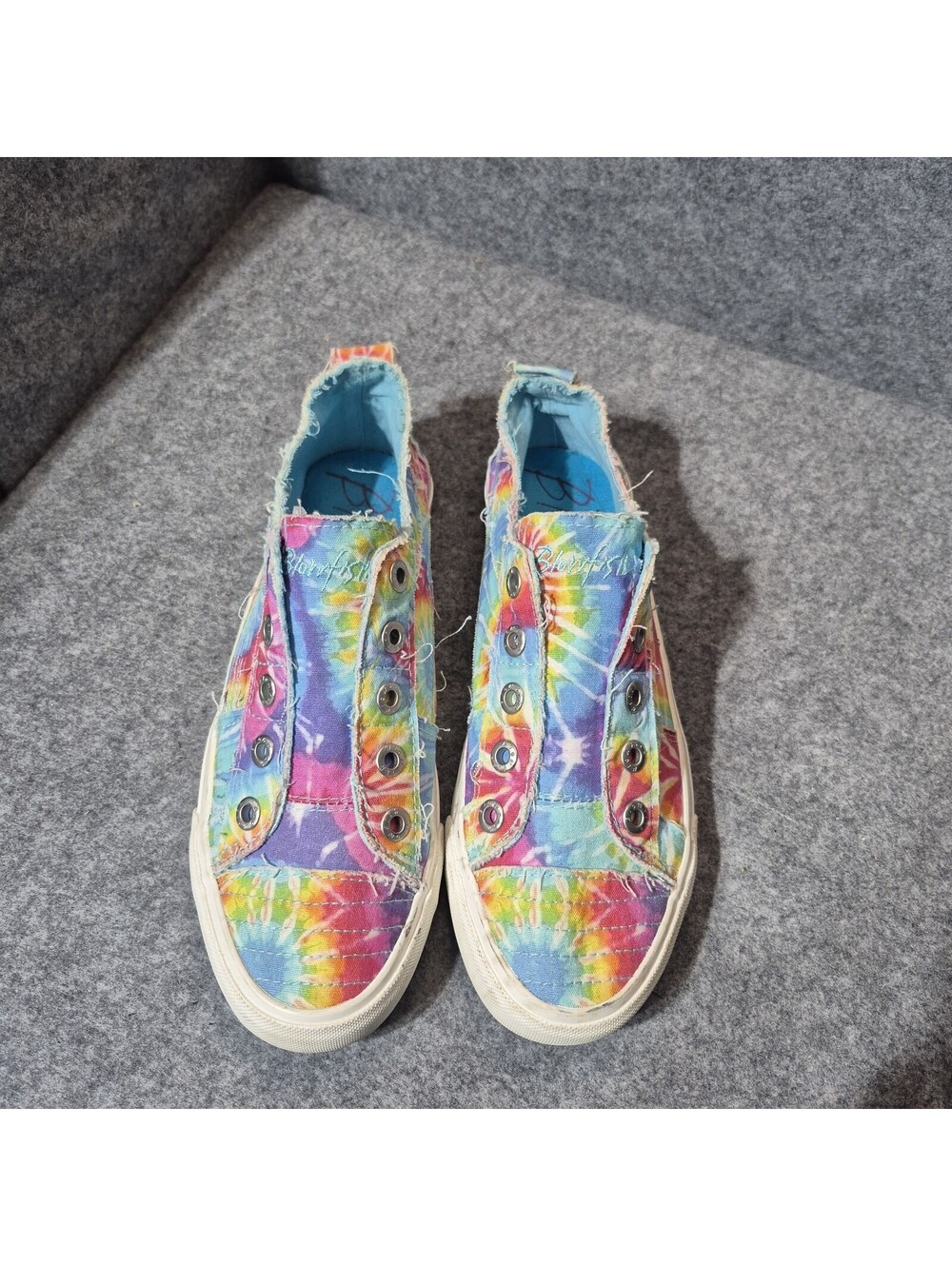 Blowfish Malibu Sneakers 8.5 Women Rainbow Tie-dye